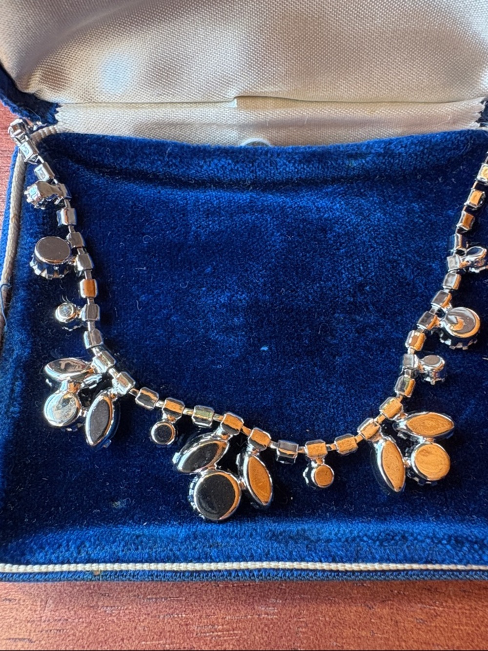 Estate Fancy Glamour Clear Crystal Necklace Bracelet Earrings Set Vintage Box - Picture 11 of 16
